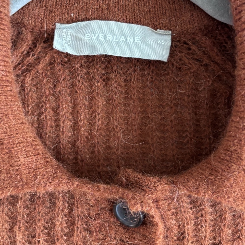 Everlane The Alpaca Collared Cardigan in Rosewood - Size XS - Picture 4 of 10